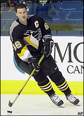 Mario Lemieux has
spent
his entire career with the Pittsburgh Penguins Organization.